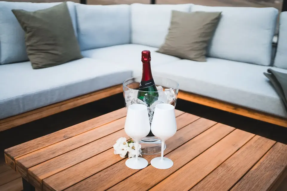 A thoughtfully laid table in the sauna boat’s lounge