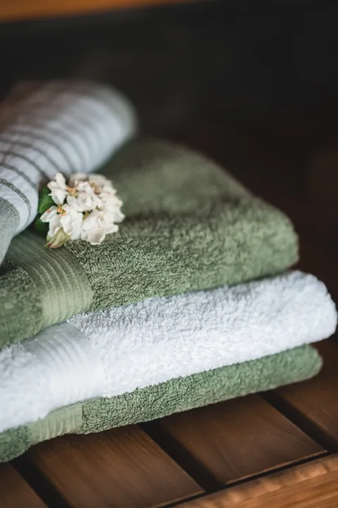 Bereitgelegte SaaleSpa-Textilien