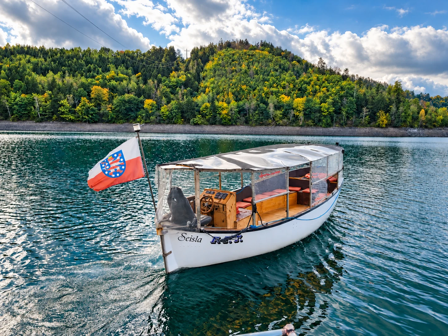 MS Elvira auf dem ruhigen Hohenwarte-Stausee
